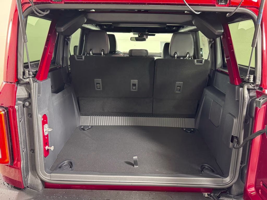2026 Ruby Red Met Tinted CC Ford Bronco Outer Banks 4X4 SUV