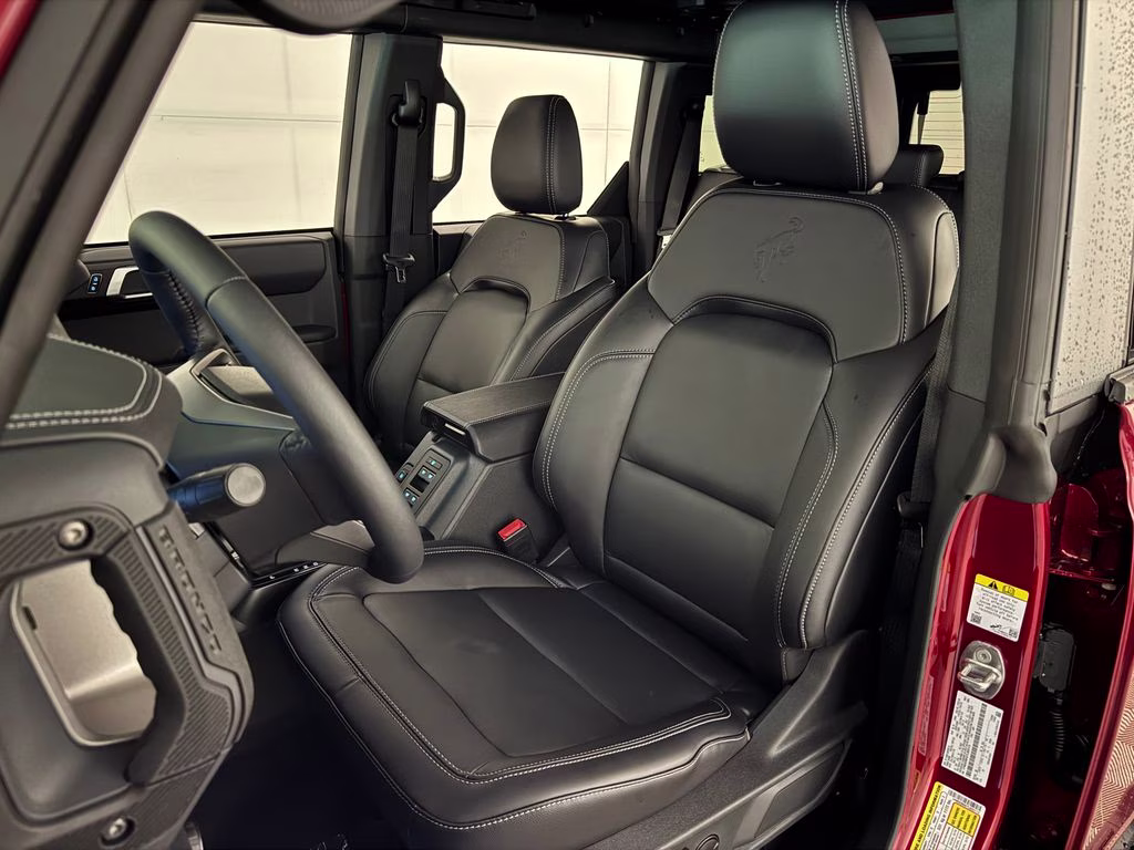 2026 Ruby Red Met Tinted CC Ford Bronco Outer Banks 4X4 SUV