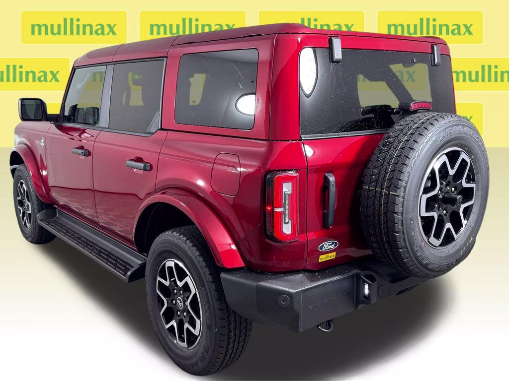 2026 Ruby Red Met Tinted CC Ford Bronco Outer Banks 4X4 SUV