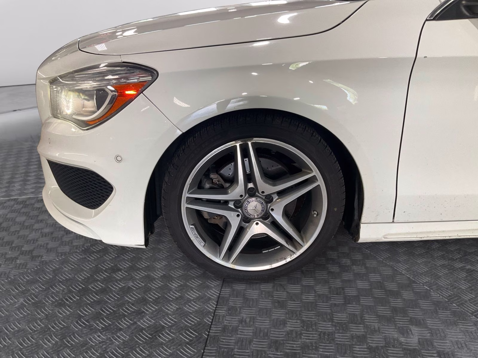 2014 White Mercedes-Benz CLA CLA 250 FWD Sedan
