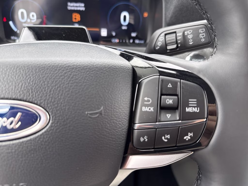 2026 White Metallic Ford Explorer Platinum 4X4 SUV