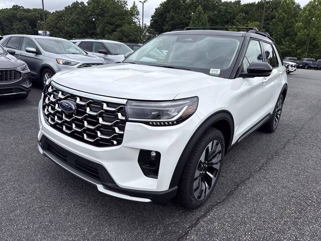 2026 White Metallic Ford Explorer Platinum 4X4 SUV