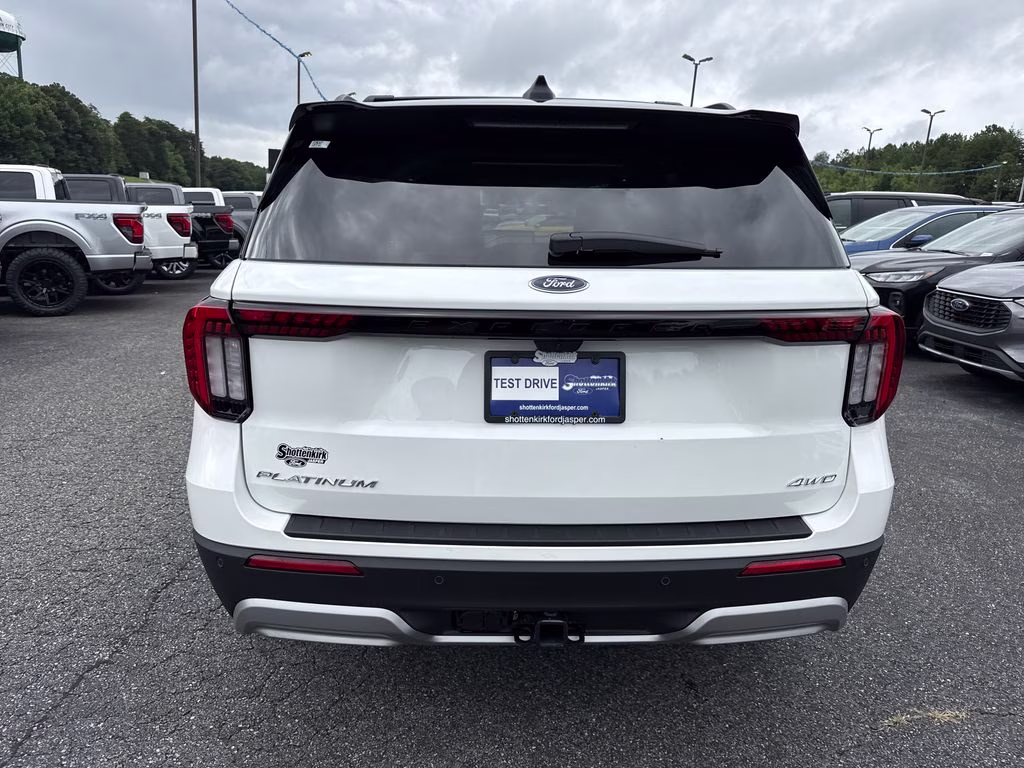 2026 White Metallic Ford Explorer Platinum 4X4 SUV