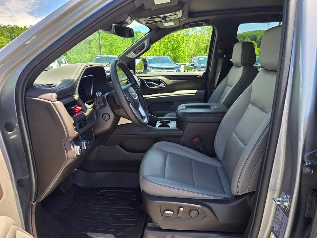 2023 Sterling Metallic GMC Yukon SLT RWD SUV
