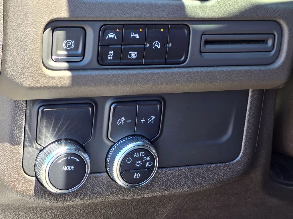 2023 Sterling Metallic GMC Yukon SLT RWD SUV