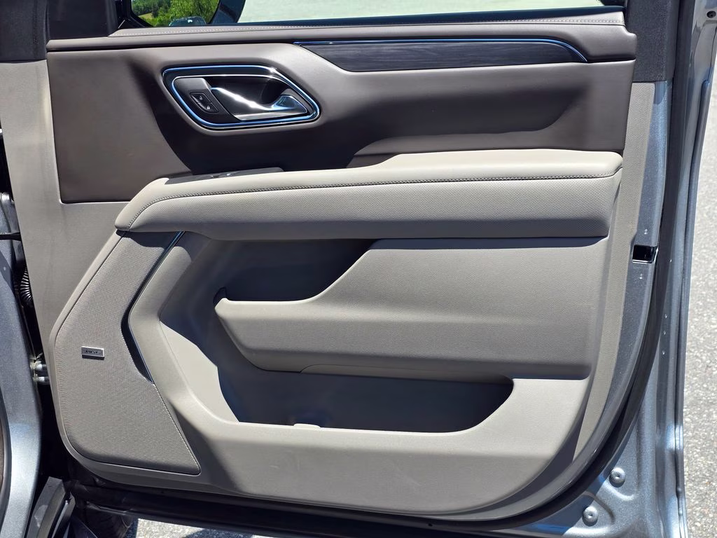 2023 Sterling Metallic GMC Yukon SLT RWD SUV