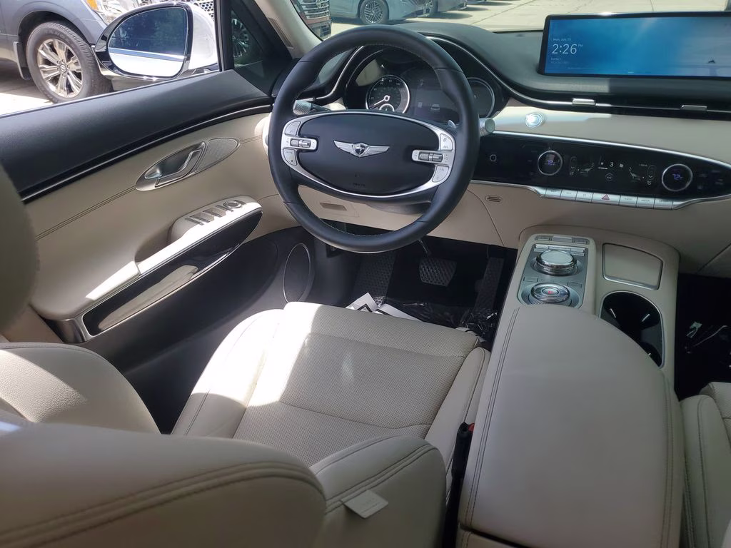 2025 Uyuni White Genesis GV70 2.5T AWD SUV