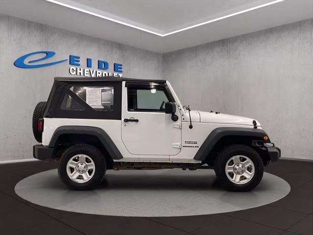 2017 Bright White Clearcoat Jeep Wrangler Sport 4X4 SUV
