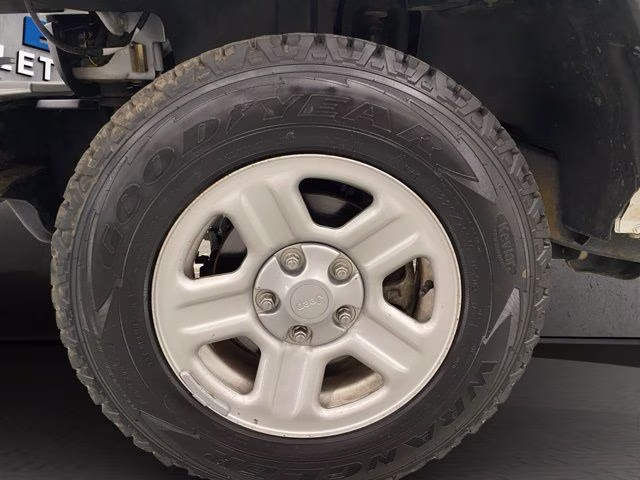 2017 Bright White Clearcoat Jeep Wrangler Sport 4X4 SUV
