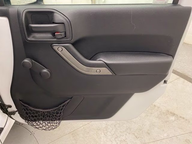 2017 Bright White Clearcoat Jeep Wrangler Sport 4X4 SUV