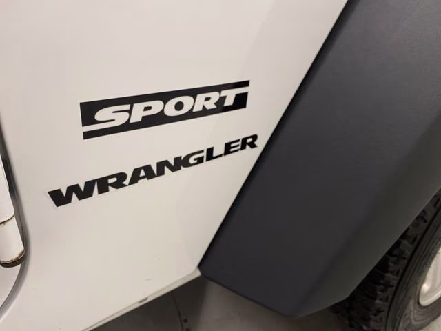 2017 Bright White Clearcoat Jeep Wrangler Sport 4X4 SUV