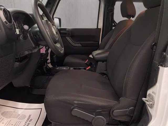 2017 Bright White Clearcoat Jeep Wrangler Sport 4X4 SUV