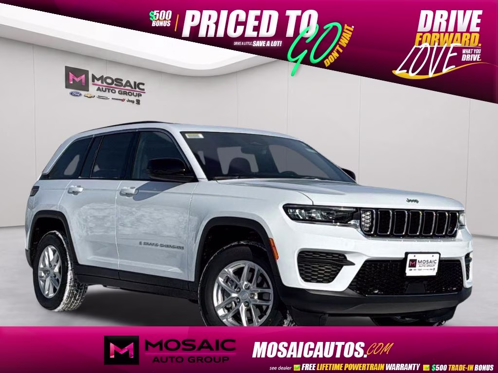 2026 Bright White Clearcoat Jeep Grand Cherokee Laredo 4X4 SUV