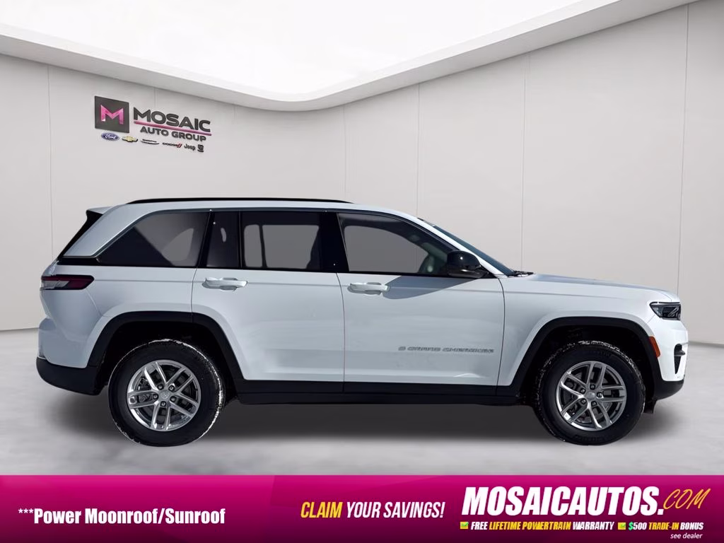 2026 Bright White Clearcoat Jeep Grand Cherokee Laredo 4X4 SUV