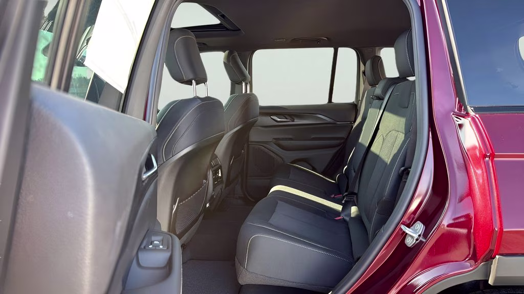 2026 Velvet Red Pearlcoat Jeep Grand Cherokee Laredo 4X4 SUV