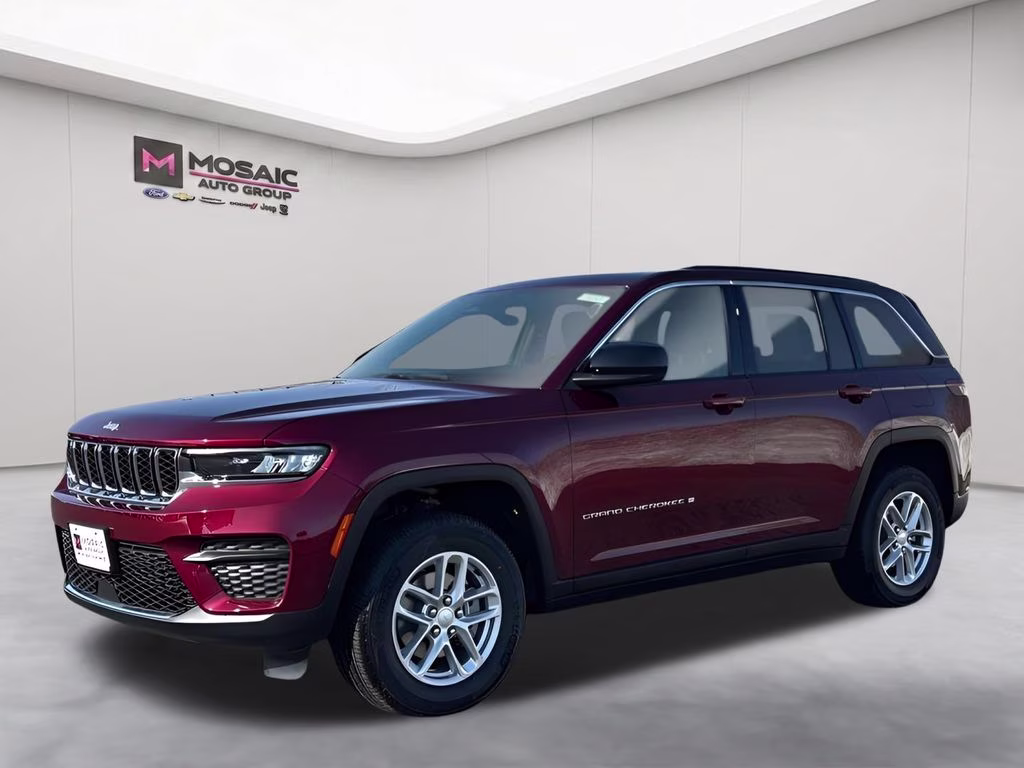 2026 Velvet Red Pearlcoat Jeep Grand Cherokee Laredo 4X4 SUV