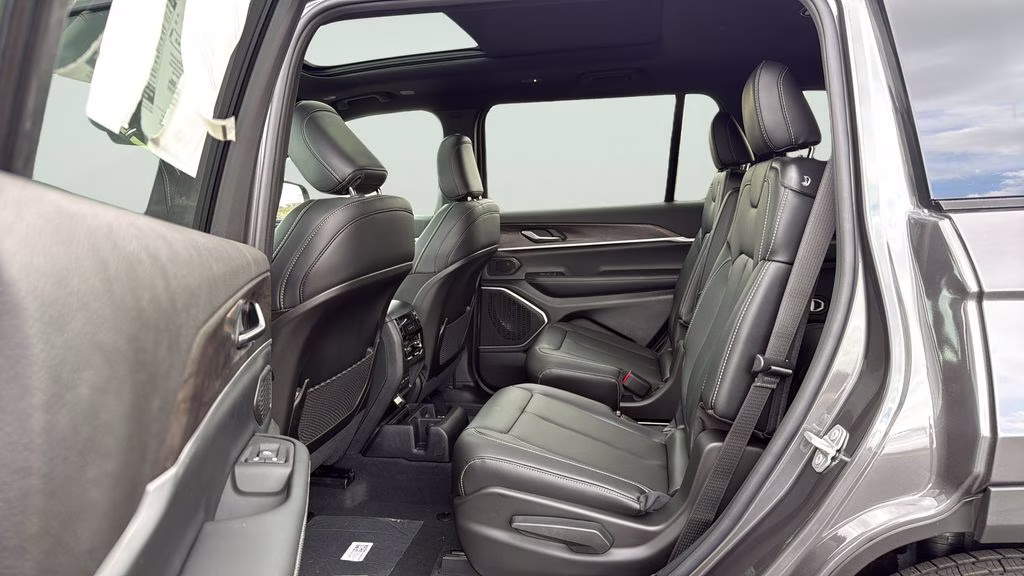 2026 Baltic Gray Metallic Clearcoat Jeep Grand Cherokee L Limited 4X4 SUV