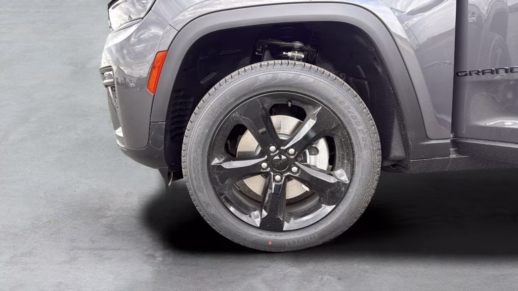 2026 Baltic Gray Metallic Clearcoat Jeep Grand Cherokee L Limited 4X4 SUV