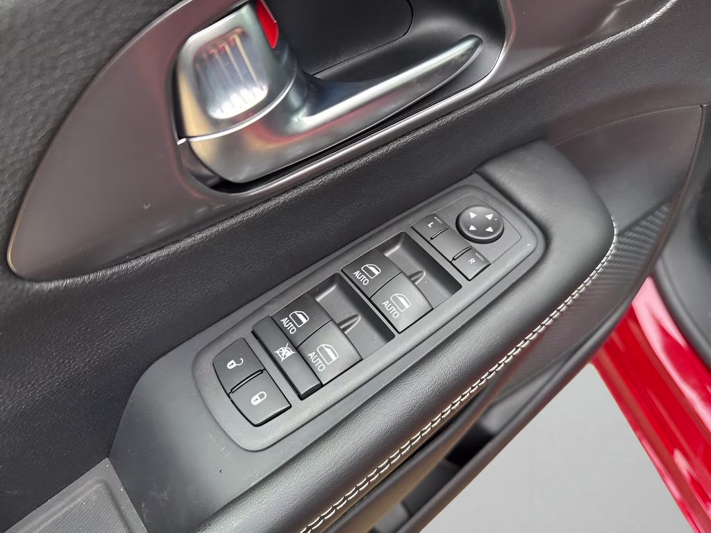 2026 Red Hot Pearlcoat Chrysler Pacifica Select Uconnect Theater Family Group II AWD Van