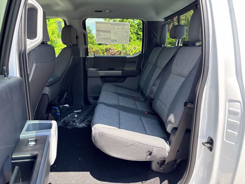 2026 Oxford White Ford Super Duty F-250 SRW XL 4X4 Truck