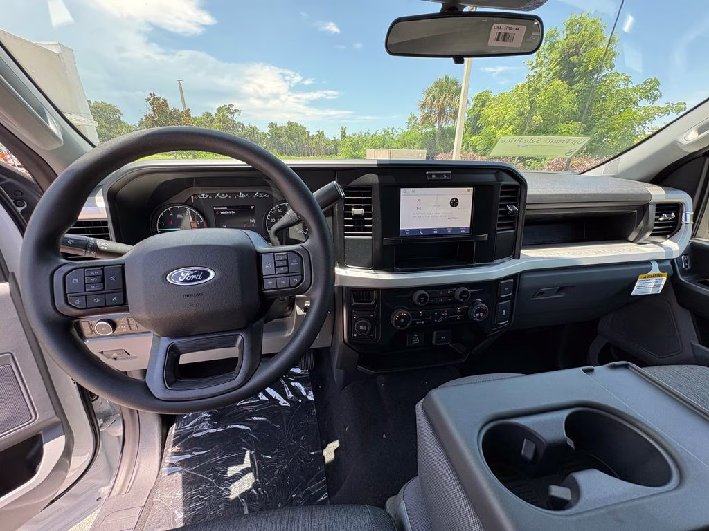 2026 Oxford White Ford Super Duty F-250 SRW XL 4X4 Truck