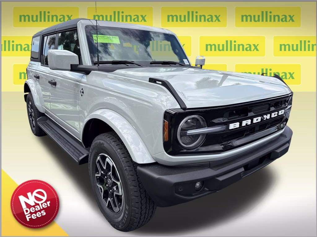 2026 Avalanche Gray Ford Bronco Outer Banks 4X4 SUV