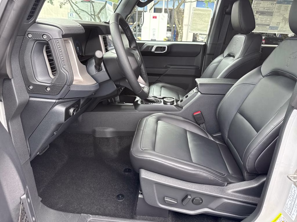 2026 Avalanche Gray Ford Bronco Outer Banks 4X4 SUV