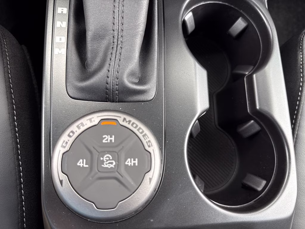 2026 Avalanche Gray Ford Bronco Outer Banks 4X4 SUV