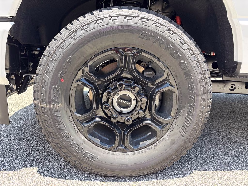 2026 Oxford White Ford Super Duty F-250 SRW XL 4X4 Truck