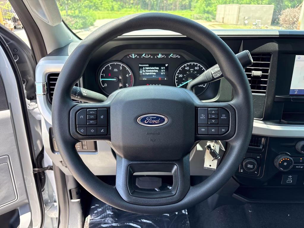 2026 Oxford White Ford Super Duty F-250 SRW XL 4X4 Truck