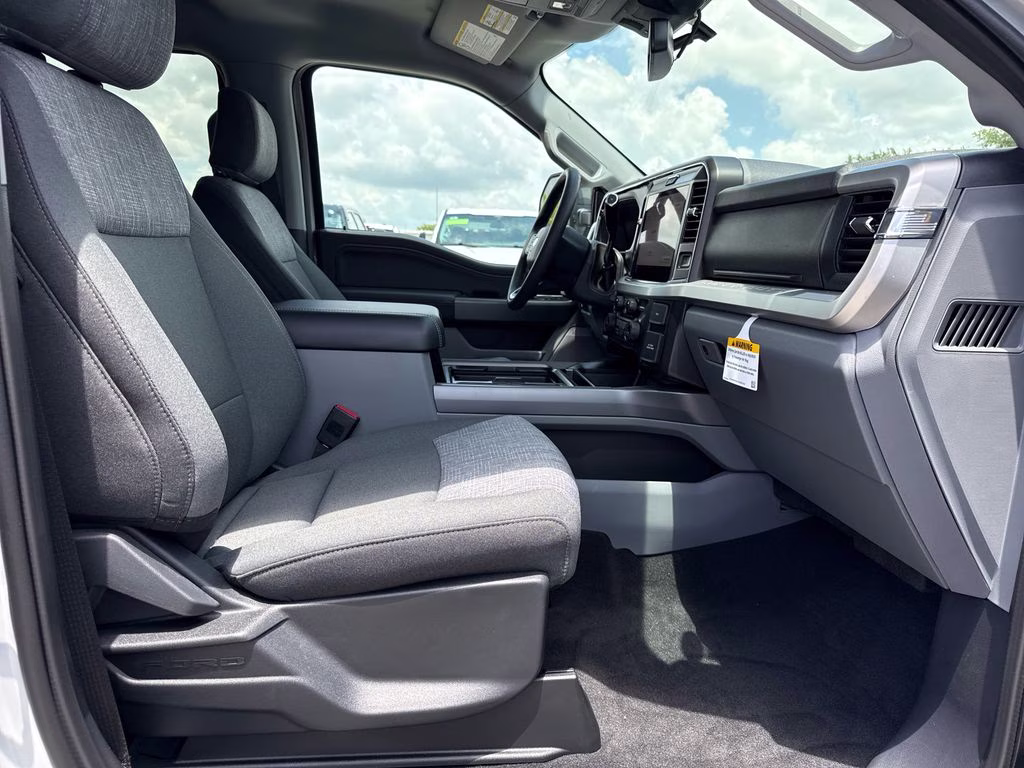 2026 Avalanche Ford Super Duty F-250 SRW XLT 4X4 Truck
