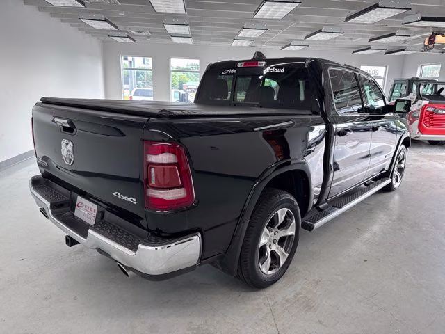2019 Diamond Black Crystal Pearlcoat Ram 1500 Laramie 4X4 Truck