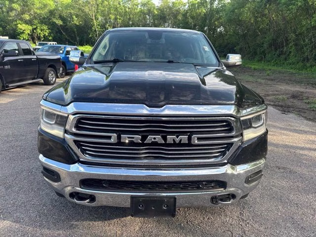 2019 Diamond Black Crystal Pearlcoat Ram 1500 Laramie 4X4 Truck