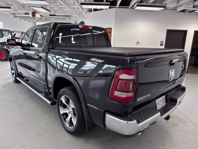 2019 Diamond Black Crystal Pearlcoat Ram 1500 Laramie 4X4 Truck