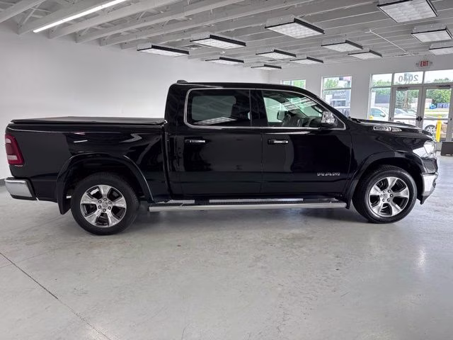 2019 Diamond Black Crystal Pearlcoat Ram 1500 Laramie 4X4 Truck