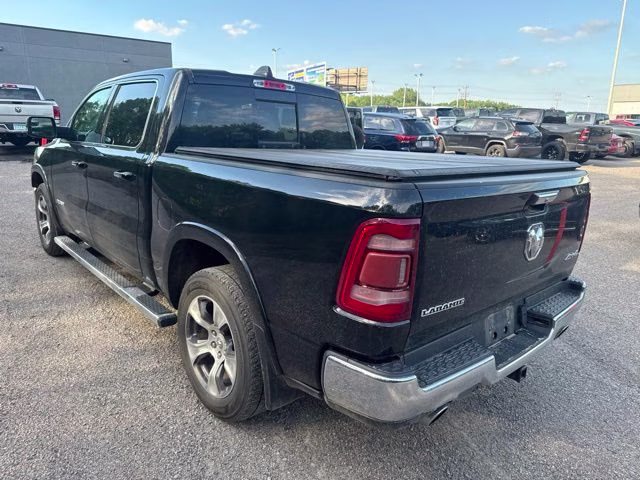 2019 Diamond Black Crystal Pearlcoat Ram 1500 Laramie 4X4 Truck