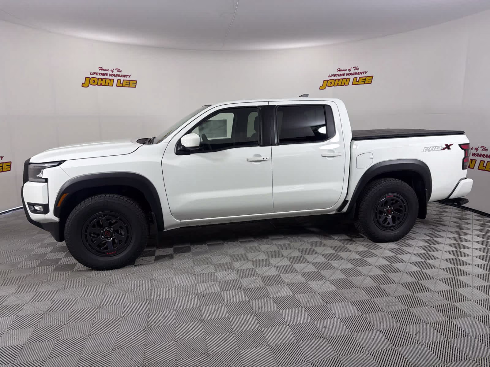 2026 Glacier White Nissan Frontier PRO-X RWD Truck