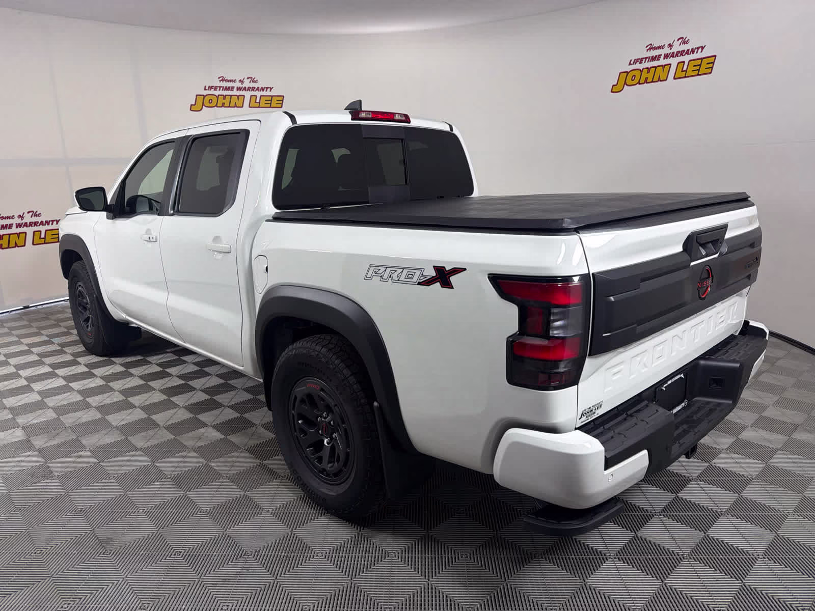 2026 Glacier White Nissan Frontier PRO-X RWD Truck