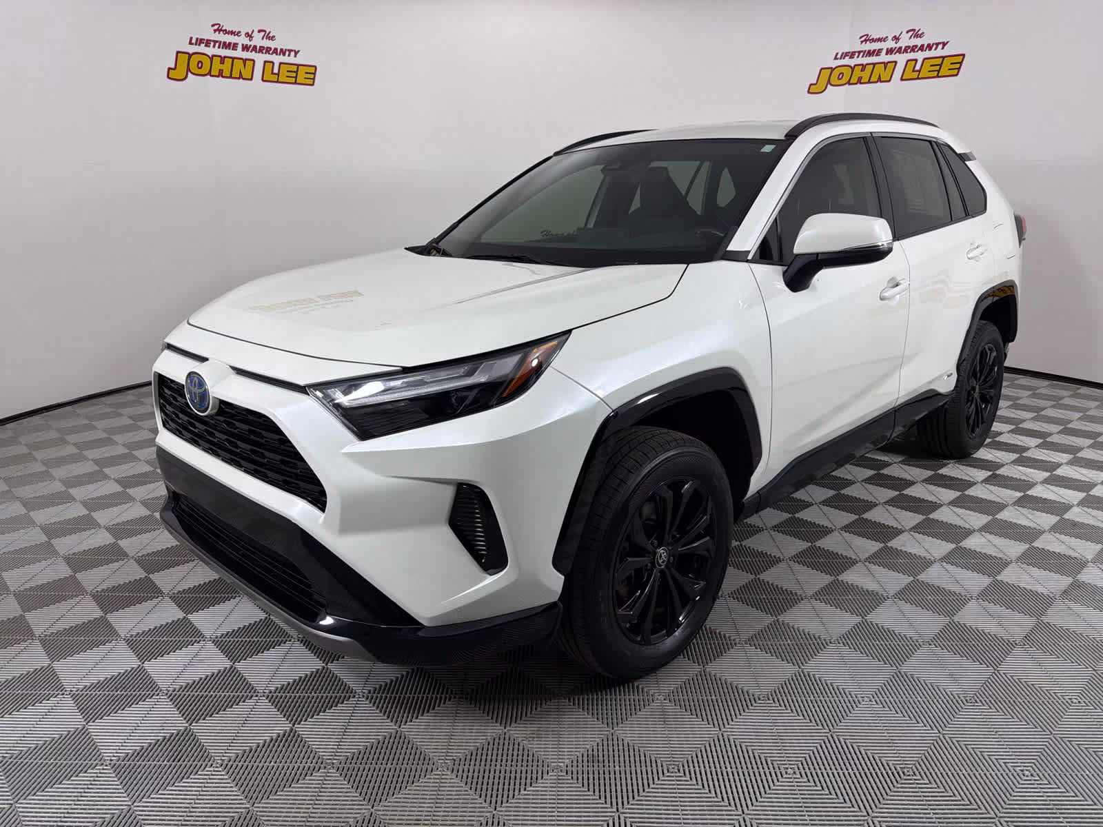 2022 Blizzard Pearl Toyota RAV4 Hybrid SE AWD SUV