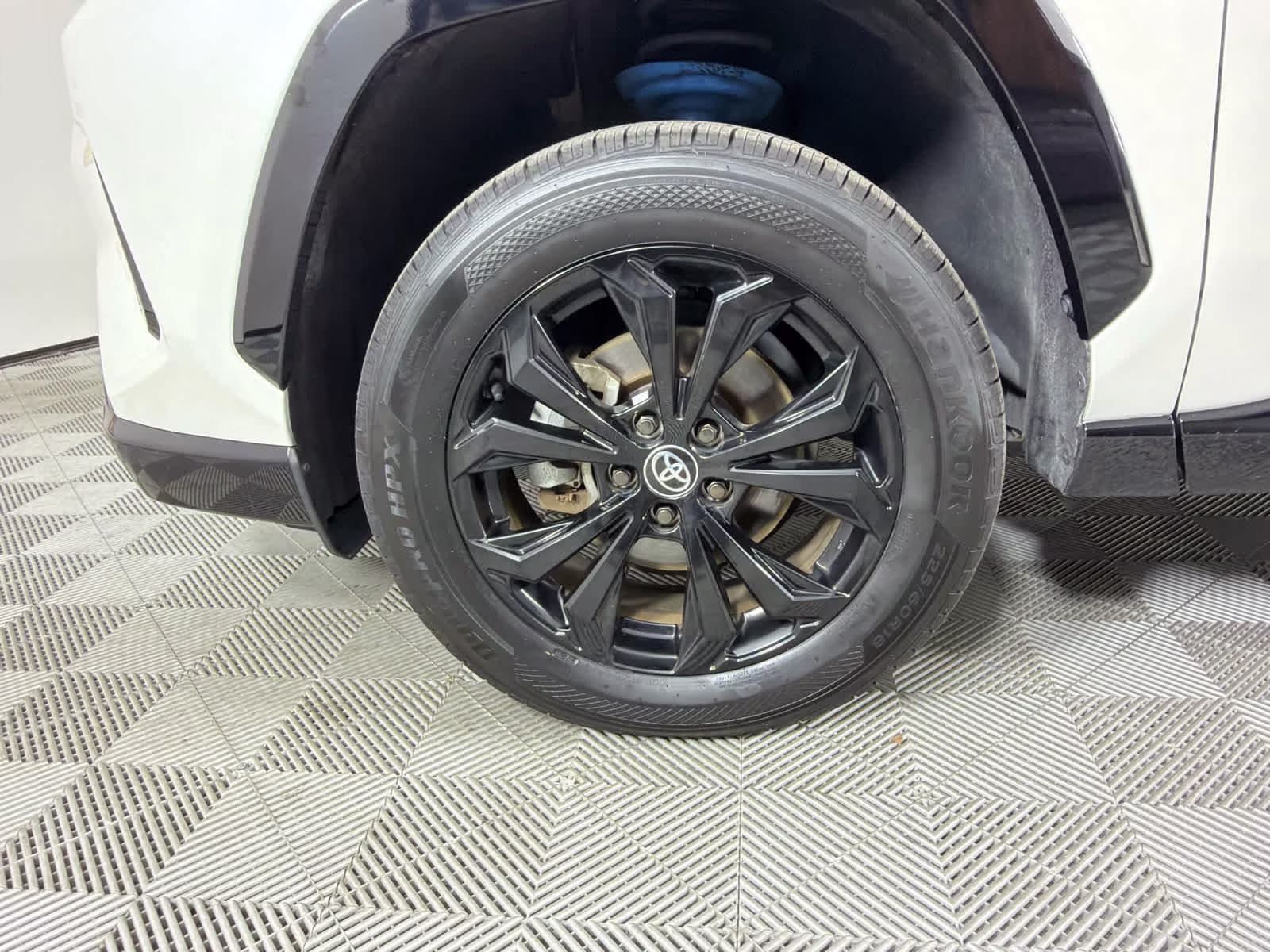 2022 Blizzard Pearl Toyota RAV4 Hybrid SE AWD SUV