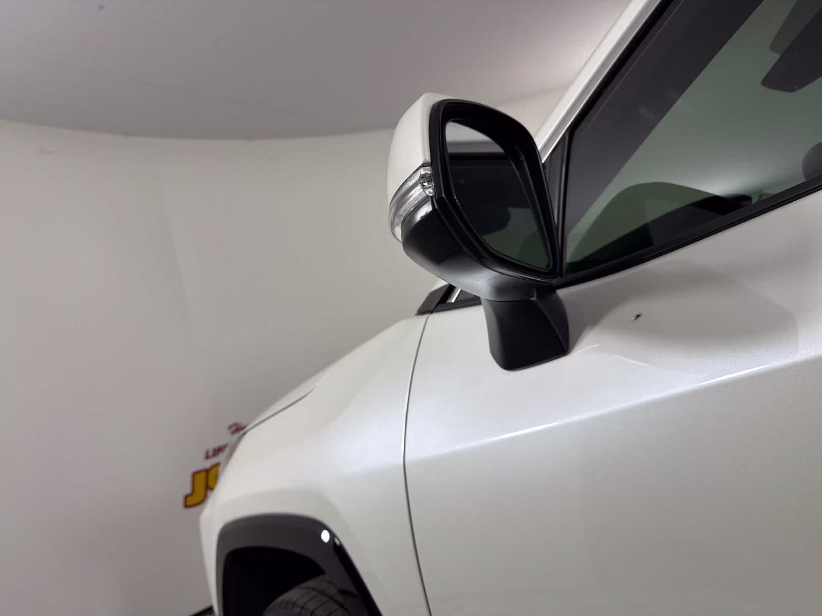 2022 Blizzard Pearl Toyota RAV4 Hybrid SE AWD SUV