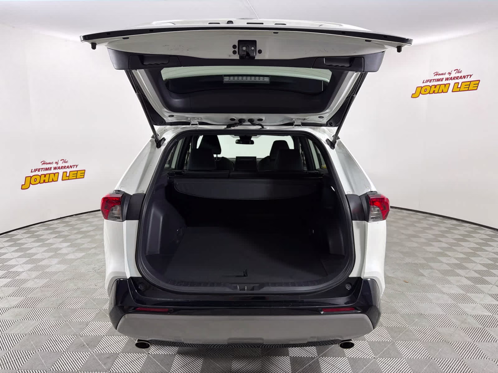 2022 Blizzard Pearl Toyota RAV4 Hybrid SE AWD SUV
