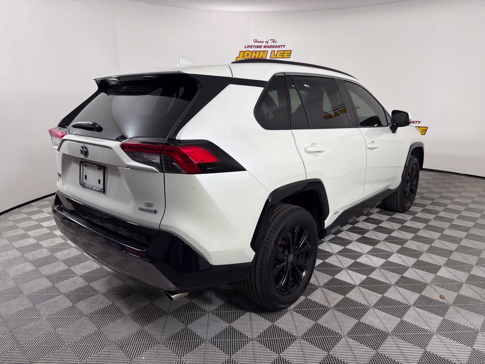 2022 Blizzard Pearl Toyota RAV4 Hybrid SE AWD SUV