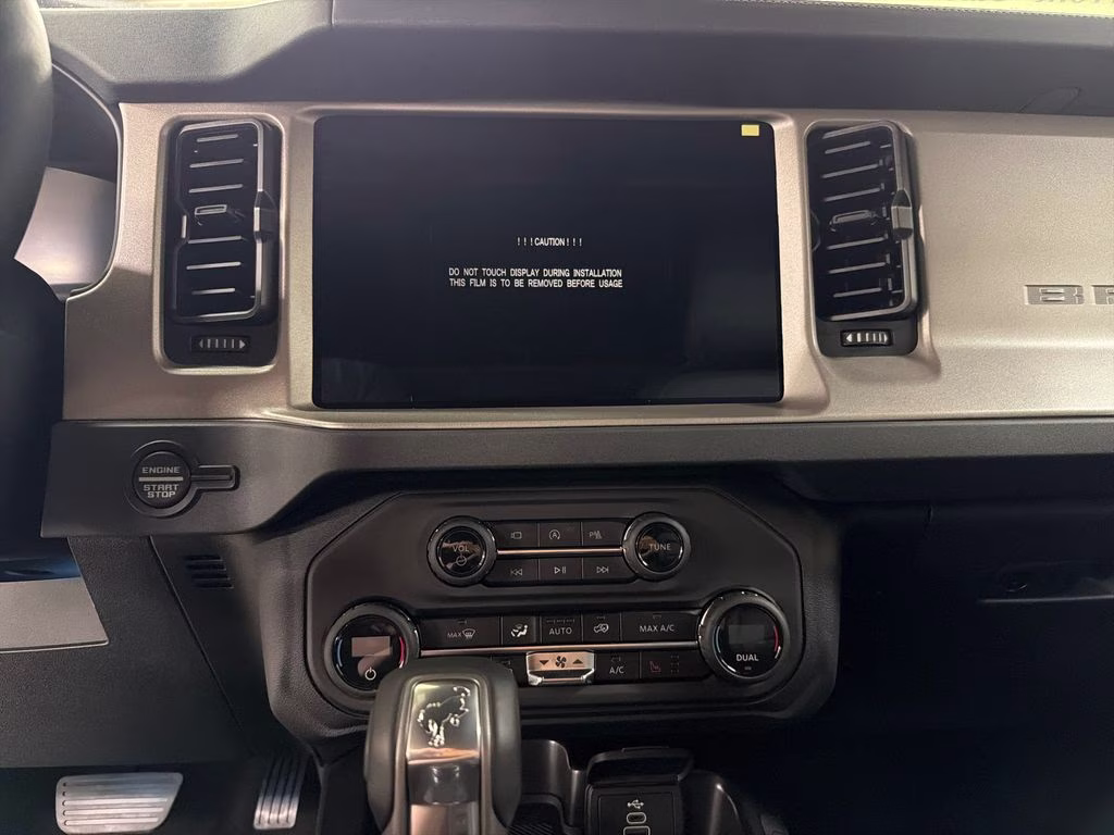 2026 AVALANCHE GRAY Ford Bronco Outer Banks 4X4 SUV