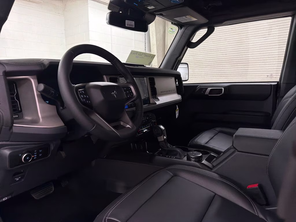 2026 AVALANCHE GRAY Ford Bronco Outer Banks 4X4 SUV