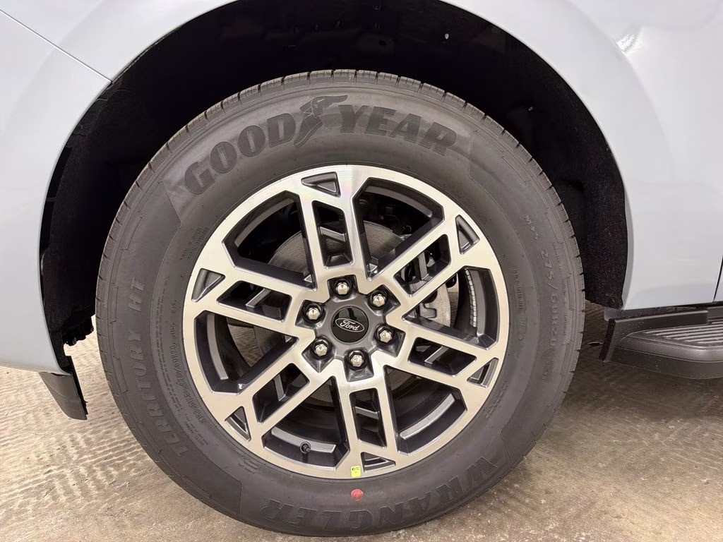 2026 GLACIER GRAY TRI-COAT Ford Expedition Active RWD SUV