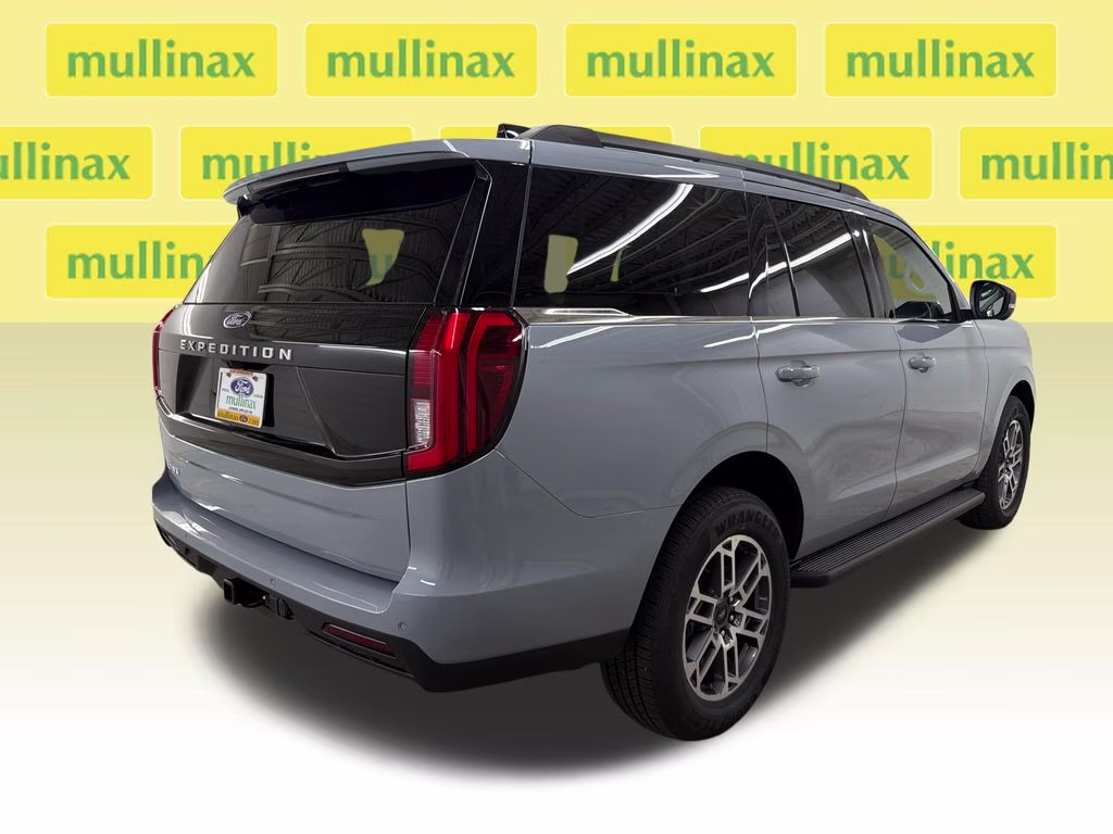 2026 GLACIER GRAY TRI-COAT Ford Expedition Active RWD SUV