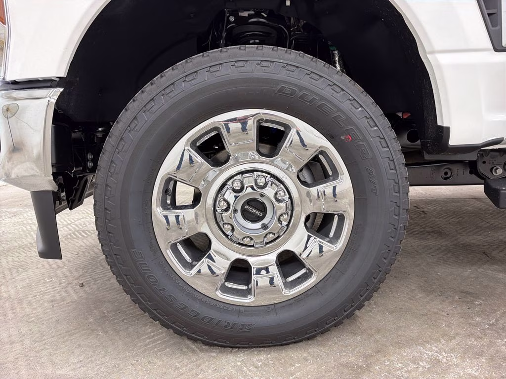 2026 STAR WHITE Ford Super Duty F-250 SRW Lariat 4X4 Truck