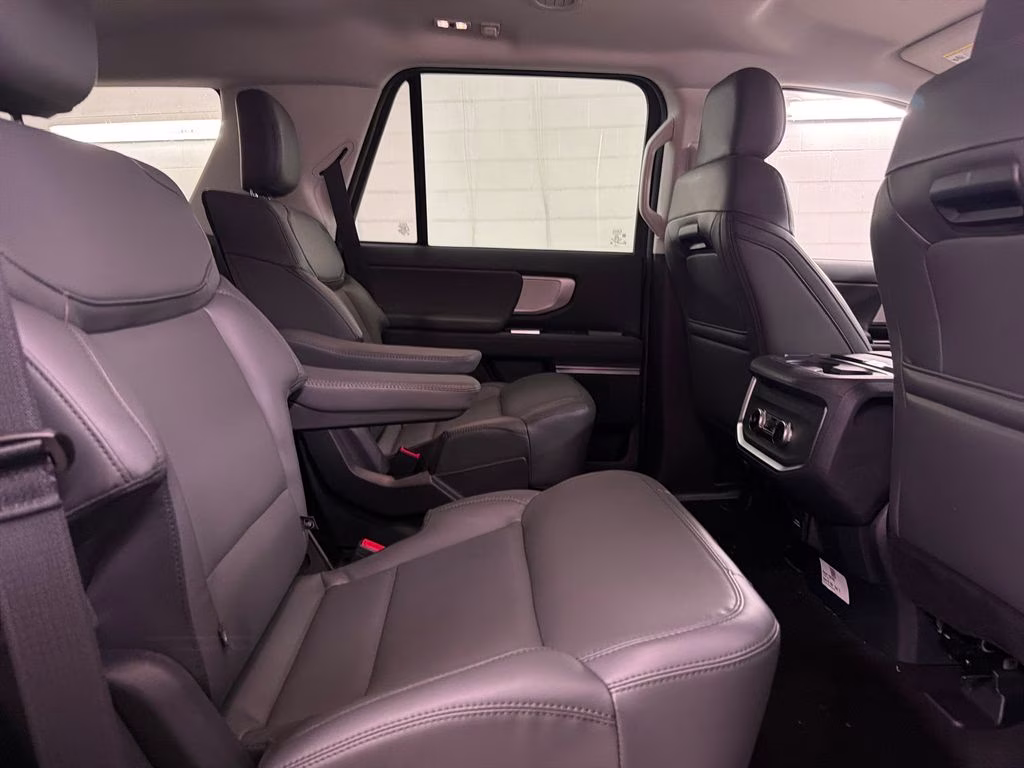 2026 GLACIER GRAY TRI-COAT Ford Expedition Active RWD SUV