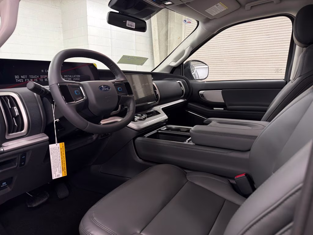2026 GLACIER GRAY TRI-COAT Ford Expedition Active RWD SUV